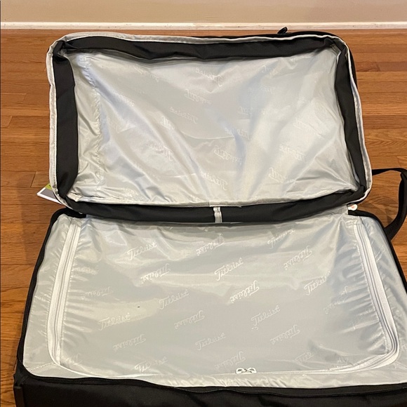 Titleist Black and Gray Expandable Duffel Bag with Wheels - Picture 14 of 16